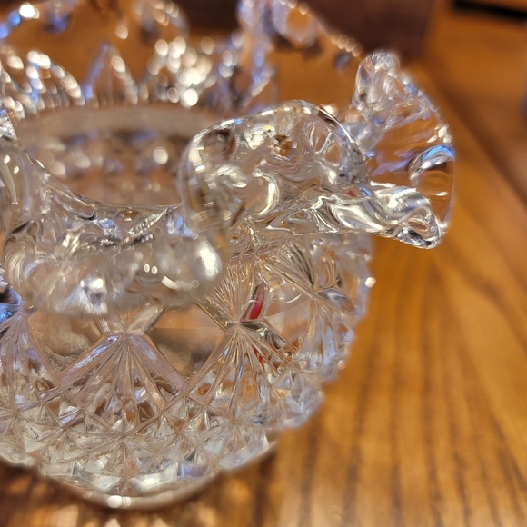 Fenton Ruffle Vase - Picture 3 of 12